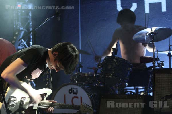 LOS CAMPESINOS - 2008-03-04 - PARIS - Nouveau Casino - Neil Beale - Ollie Briggs